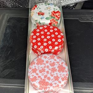 Pioneer woman tin set 3pck